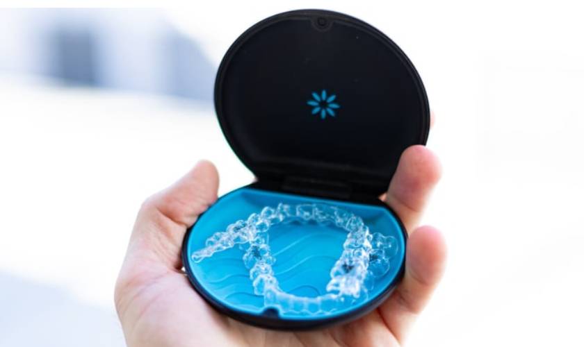 Hình: Invisible braces-Invisalign - The latest orthodontic technology