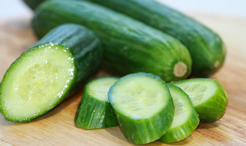 Cucumber has many uses, one of which is to relieve pain when wisdom teeth teething