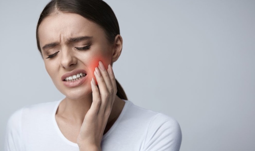 What causes toothache and treatment?
