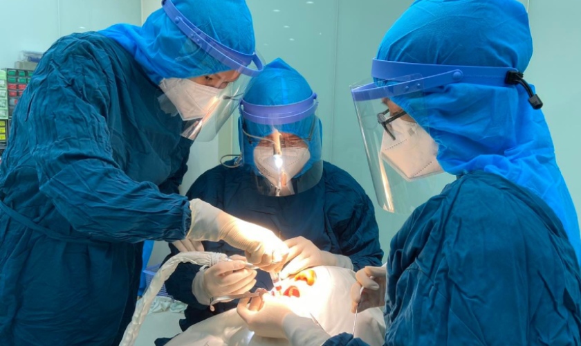 The skill of the doctor is an important factor determining the life of the implant teeth