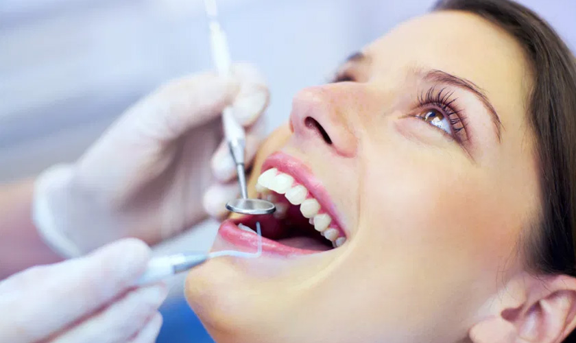Do dentures hurt?