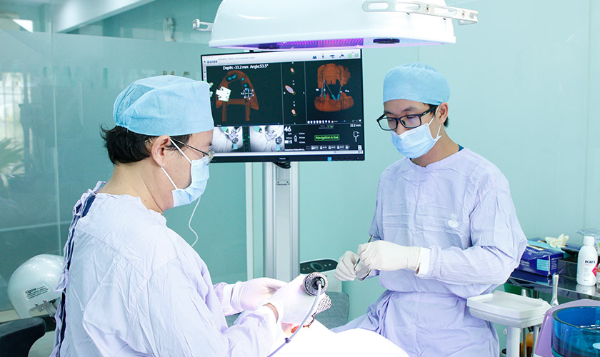 Hình: Navigation Technology in Dental Implant Surgery