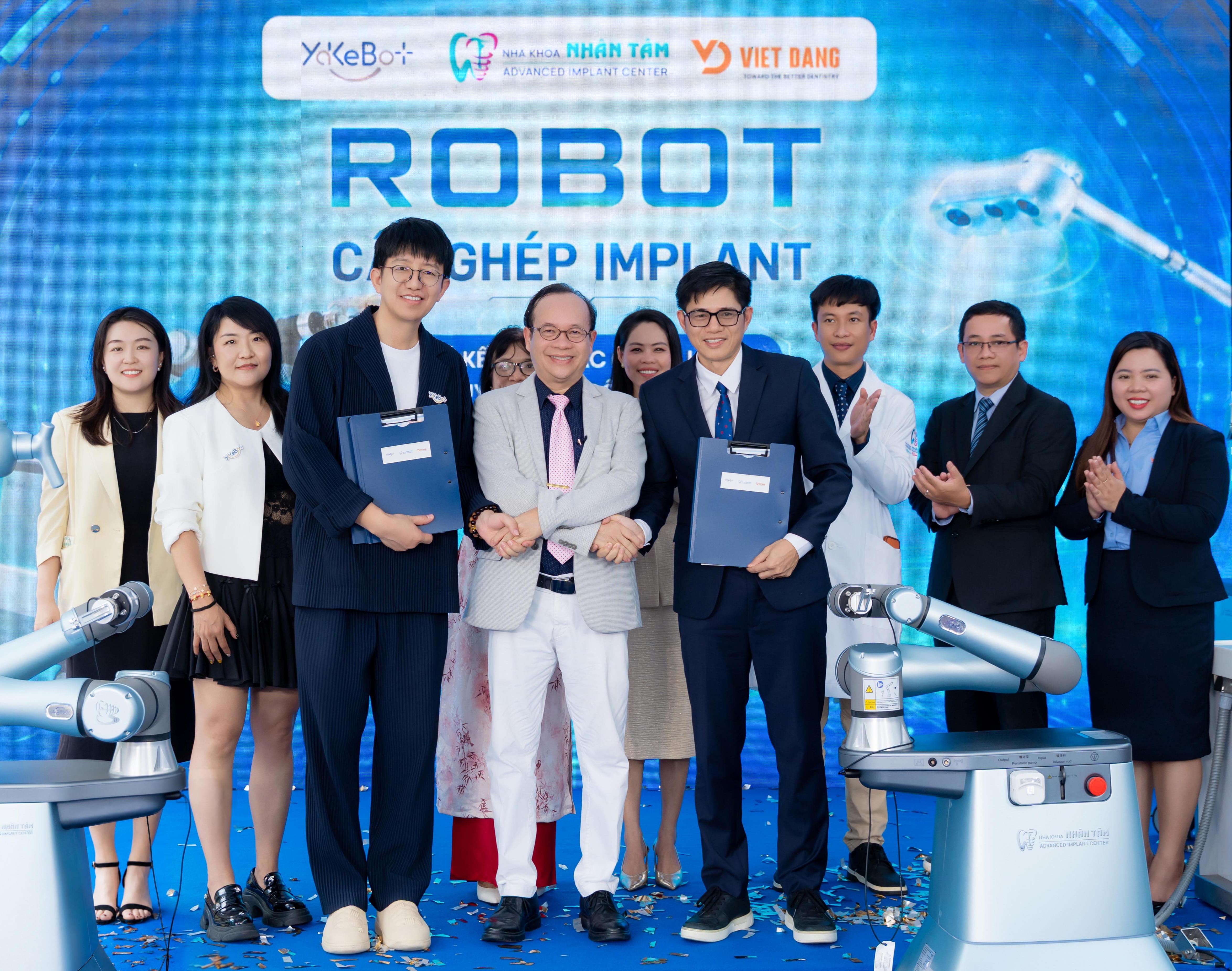 Dental implant robotic systems - Strategic Partnership Signing & Technology Transfer Ceremony at Nhan Tam Dental