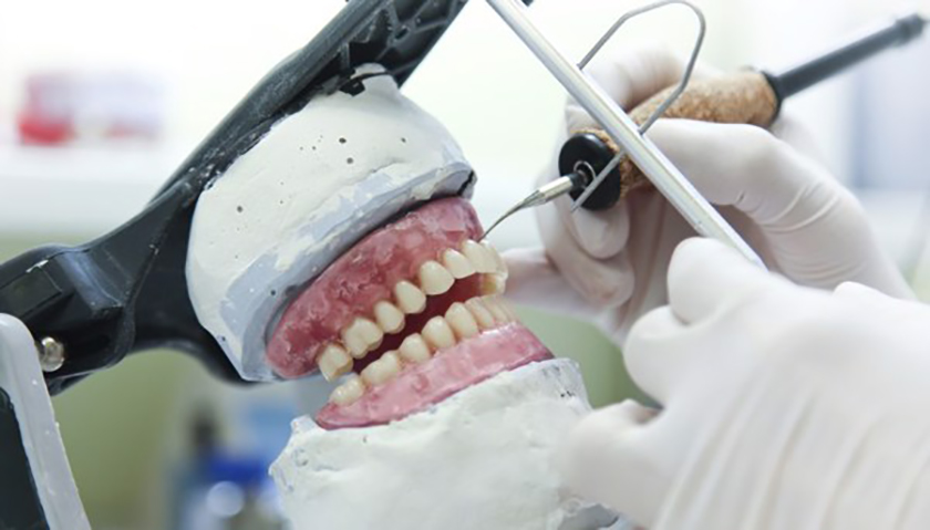 The marking technique and the teeth emulator will determine the precision and correction of porcelain crowns after the restoration process.