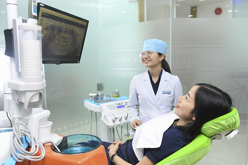 Visit the clinic periodically every 6 months to protect the crown and dental health