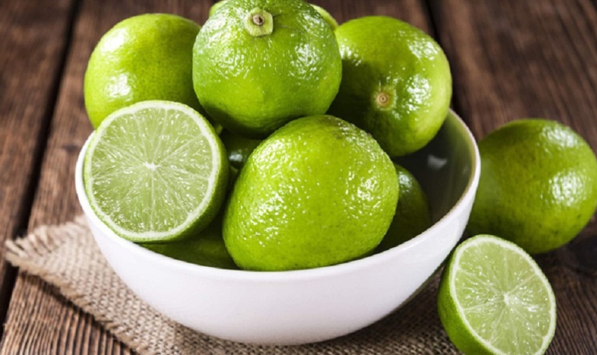 9 Natural Ways to Whiten Teeth at Home