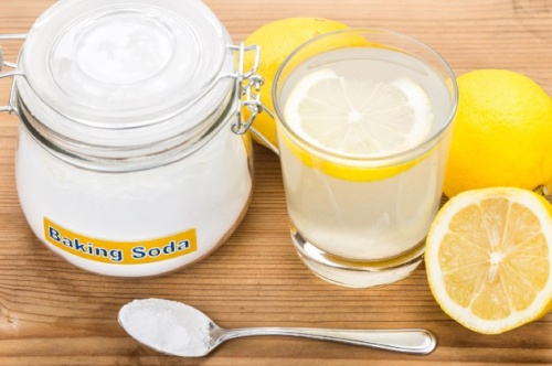 9 Natural Ways to Whiten Teeth at Home