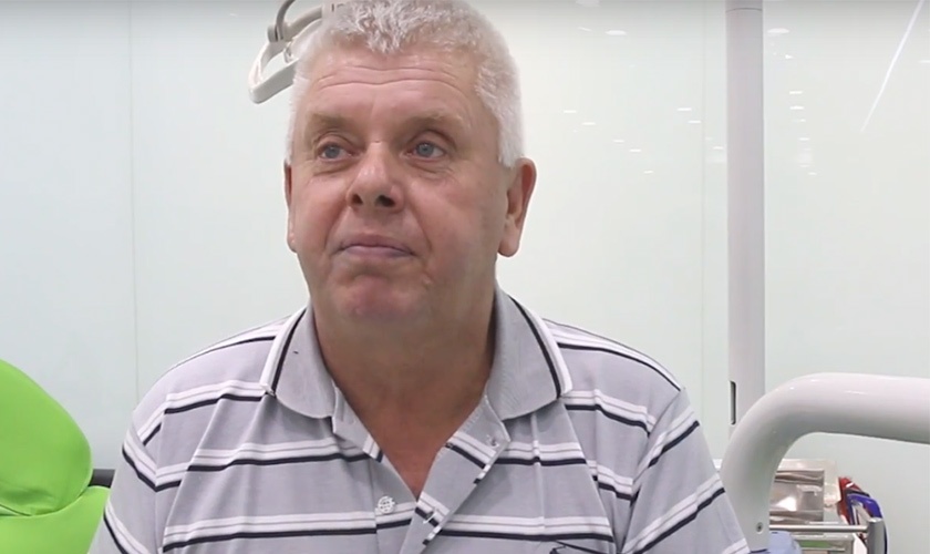 Mr Raymond made porcelain bridges and fillings at Nhan Tam dental