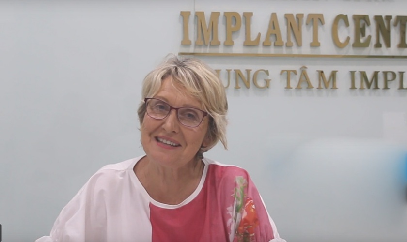 Mrs Gail - Confident chewing after more than 40 years wearing removable dentures